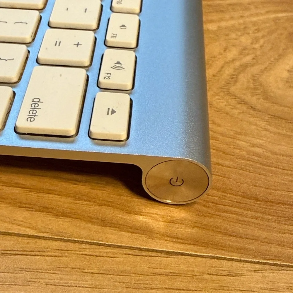 Apple Silver Wireless Keyboard